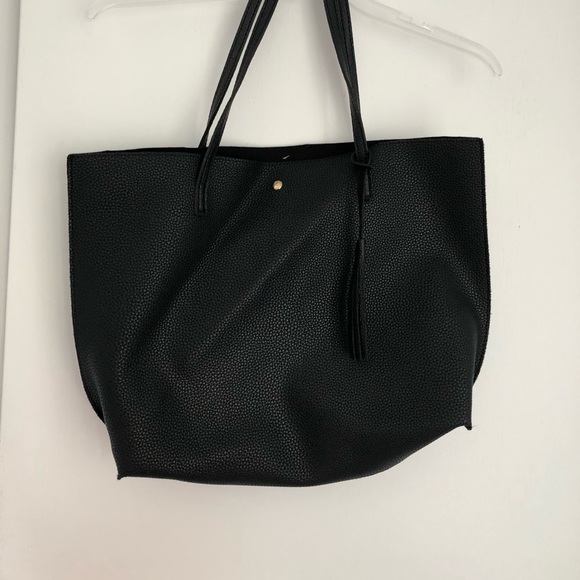 Handbags - Black Tote Bag. Perfect for work!